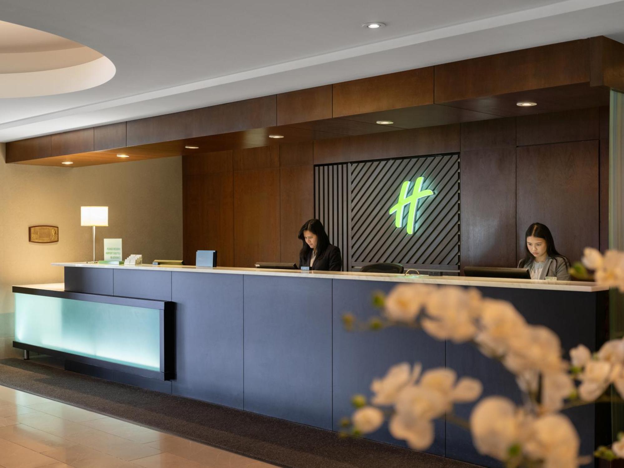 卡尔加里机场假日酒店 卡加利 外观 照片