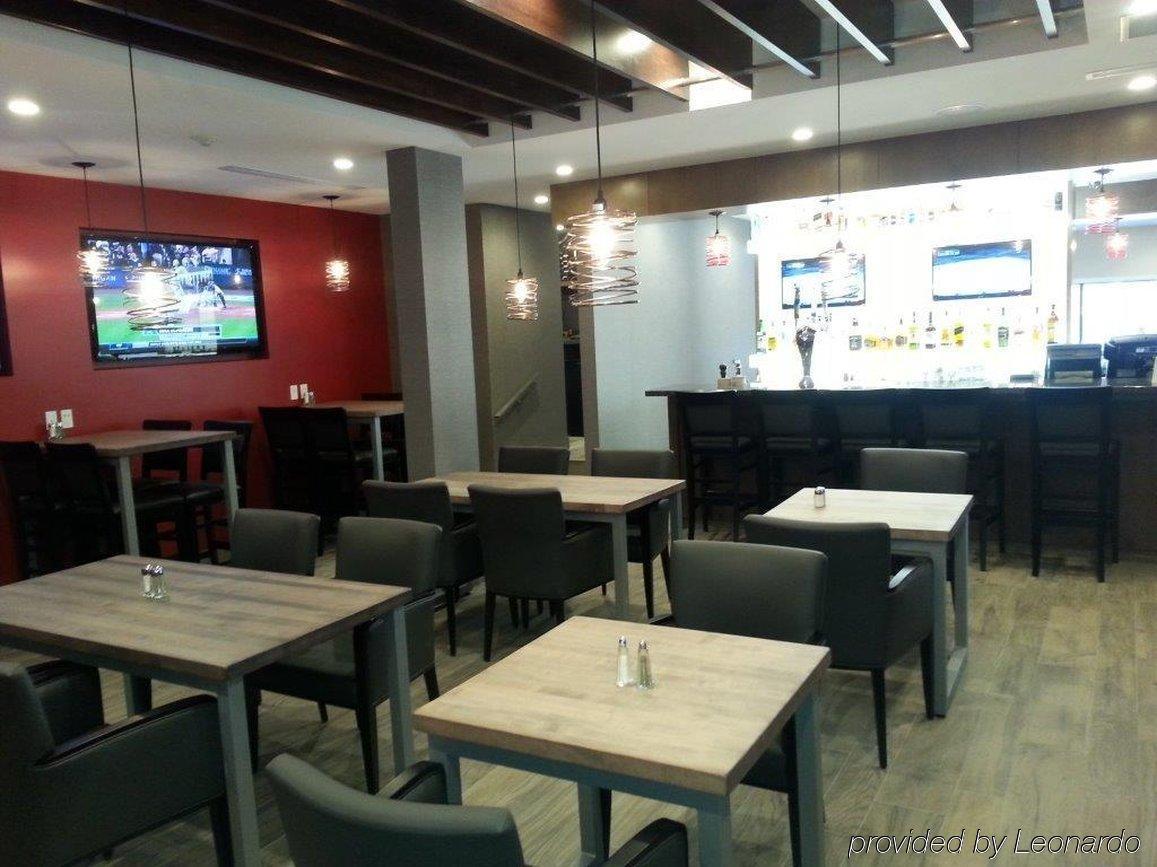 卡尔加里机场假日酒店 卡加利 外观 照片